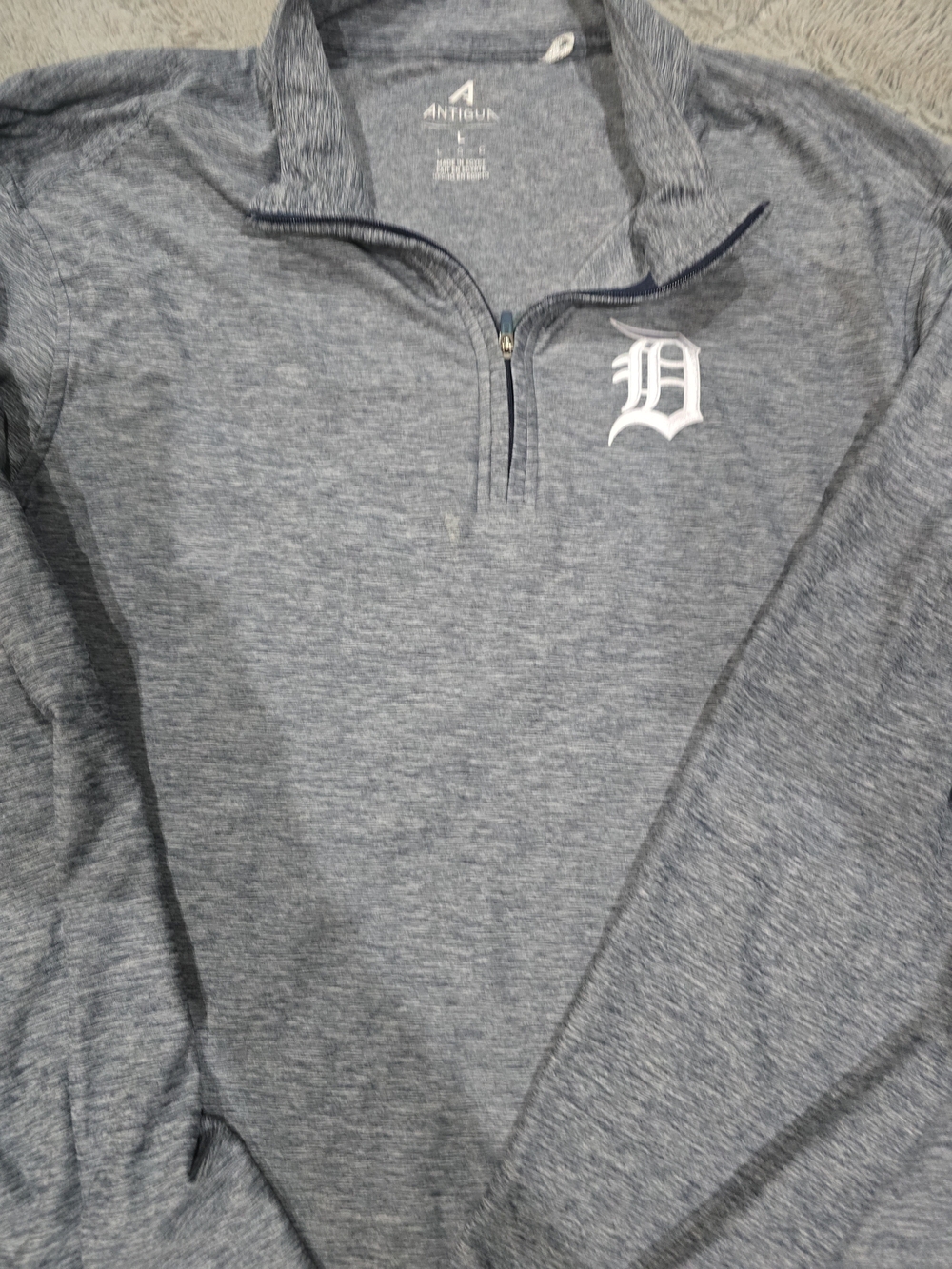 Antigua Man's Heather Gray Quarter-Zip Pullover with Detroit D Logo Size L.